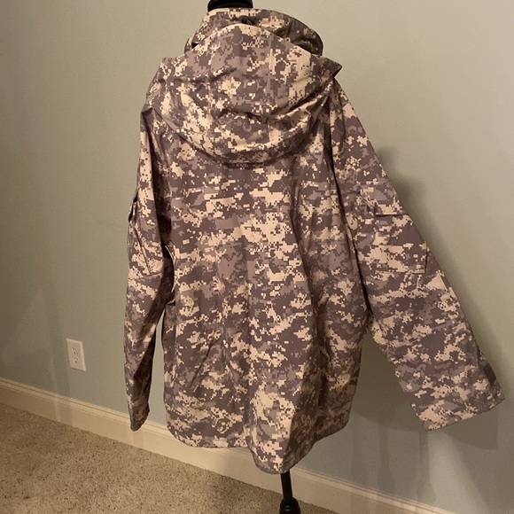 DIGITAL CAMO ALL WEATHER JACKET - Picture 2 of 3